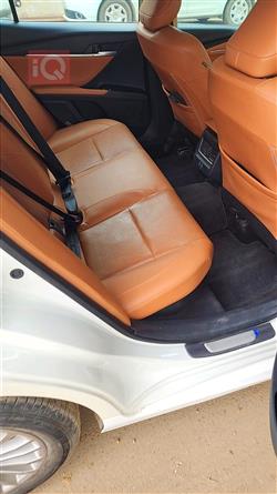 تۆیۆتا کامری